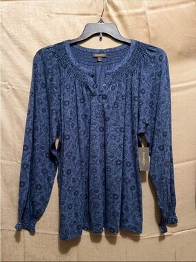 STYLE & CO (Macy’s) Flora Riverview top, with smocked neckline & cuffs, NWT